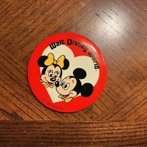 1970s Walt Disney World collectable Mickey and Minnie pin